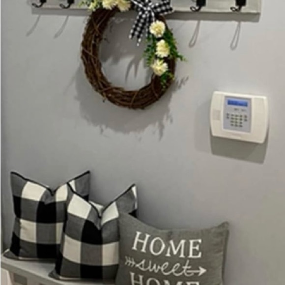 Pillows Covers 🩷Buffalo Plaid Accent Throw Pillow Cases Black White - Set of 2 - Picture 4 of 8